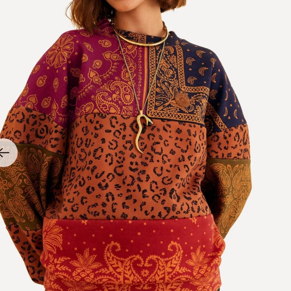 Women's Large FARM RIO Bandana Dream Mixed Leopard Texture Sweatshirt